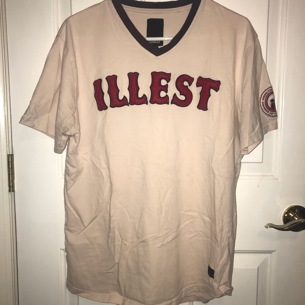Illest V-neck